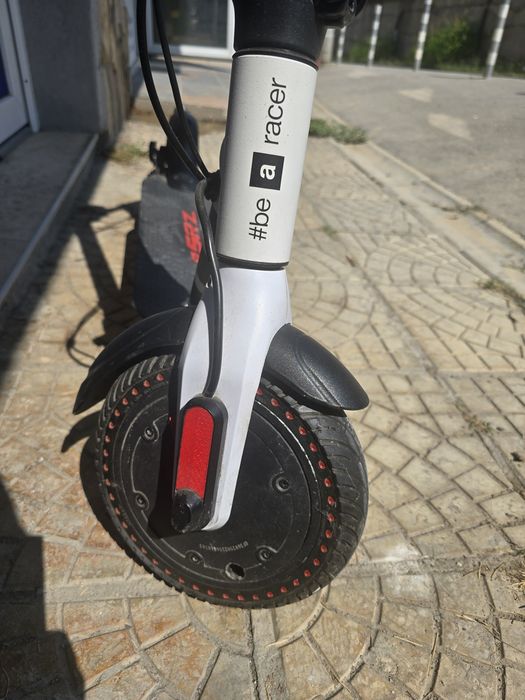 Електрическа тротинетка Aprilia