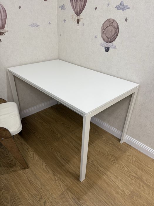 Икеа стол melltorp в отличном состоянии 125 на 75