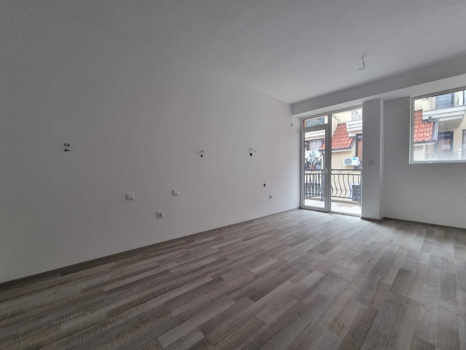 Двустаен апартамент в сграда без такса подръжка Viilla Venezia, Свети Влас