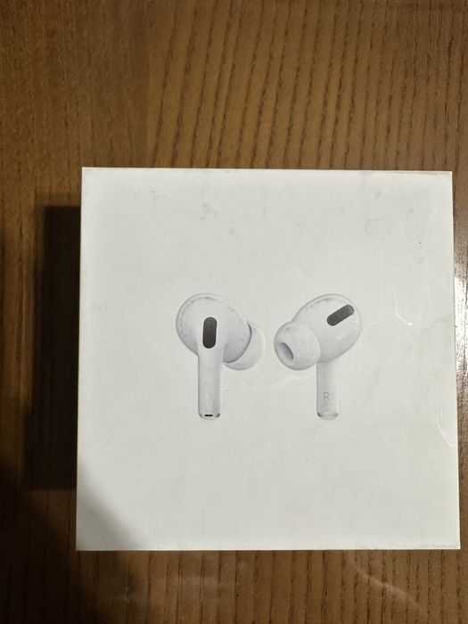 Продам наушники AirPods Pro