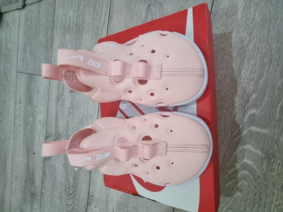 Чисто нови ортопедични бебешки сандали NIKE