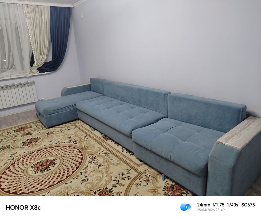 Диван синего цвета 4 метра