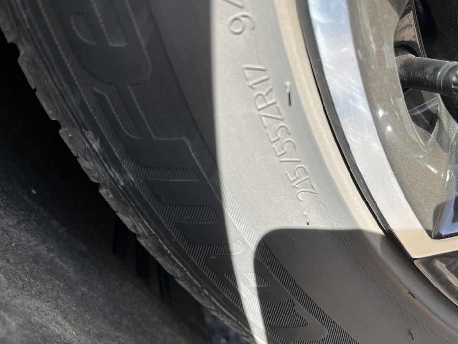 Продам комплект летних шин на 17