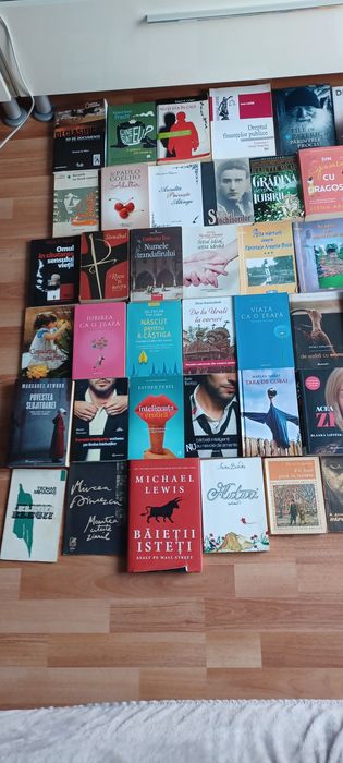 Cărți                .