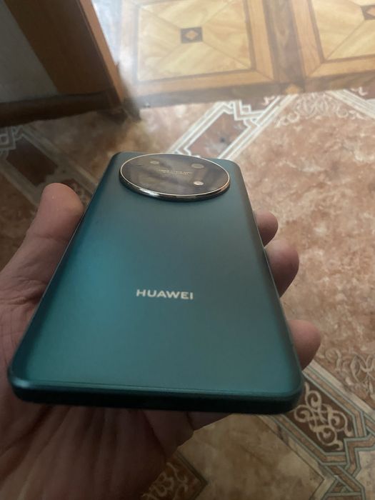 Продам телефон huawei