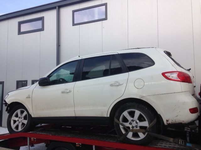Dezmembram Hyundai SANTA FE,an fabr 2009