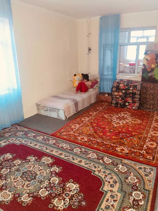 Своя Г. Чирчик, 1-мик 1комната               40 кв.м 2×6 балкон.2/1/4