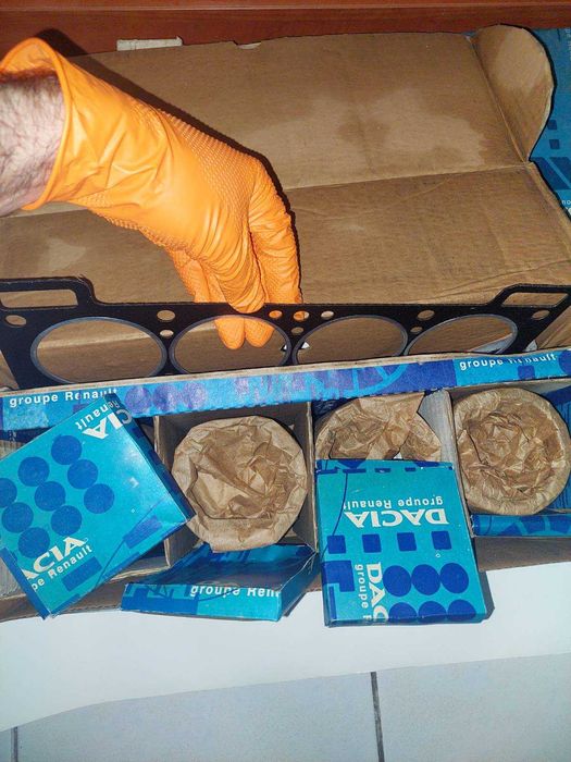 Set Motor DACIA  1400 1410 1310  cod 102-13 102-14 6001537412 Nou