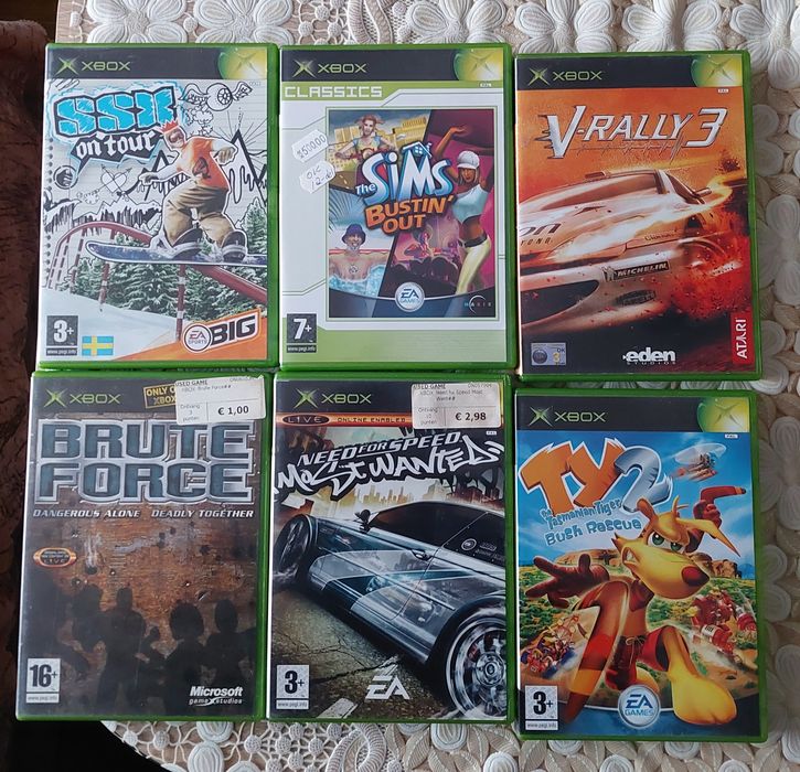 Xbox classic,Два контролера,6-видео игри