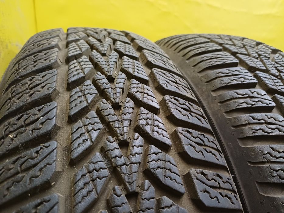 Шины 165/65 R15 Dunlop пара.