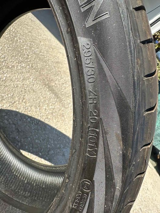 Гуми летни 295/30