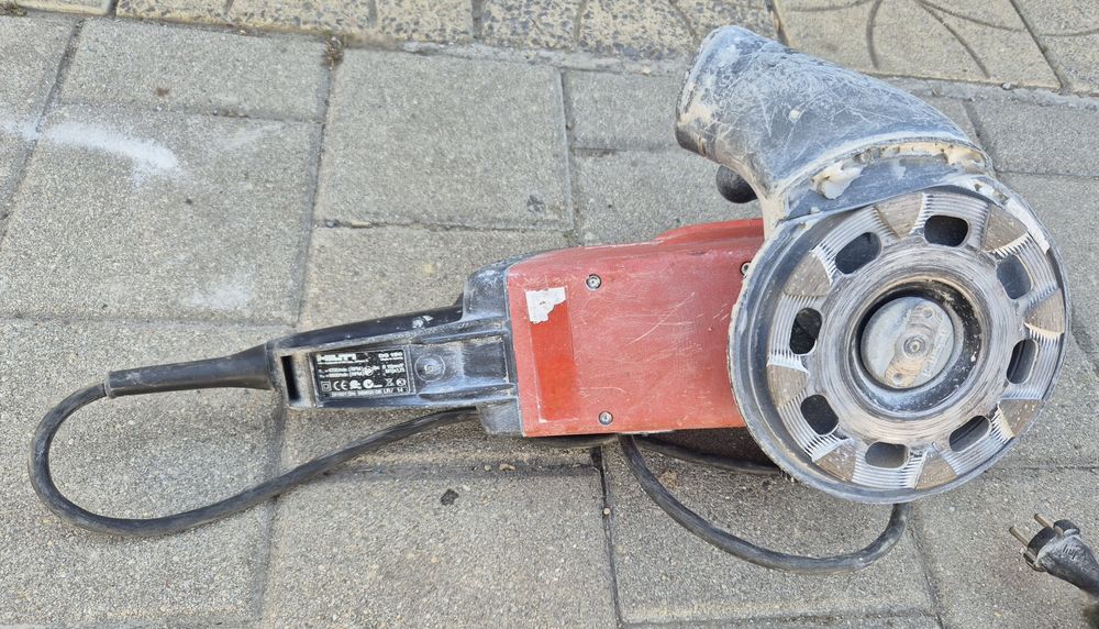 HILTI DG 150 Машина за диамантено шлифоване на бетон