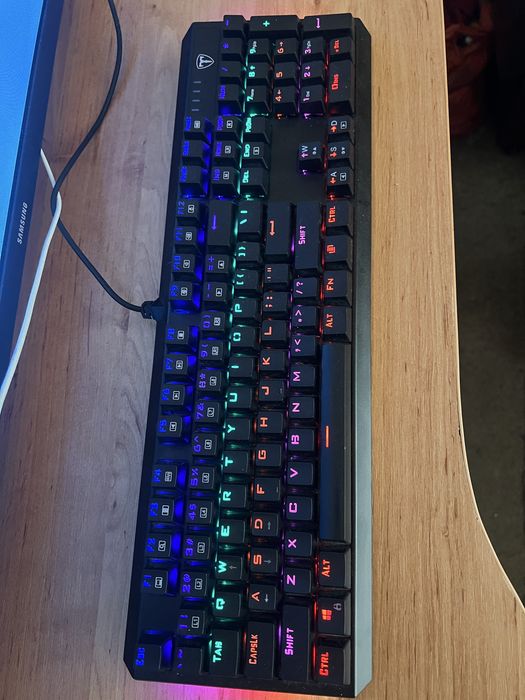 Tastatura mecanica gaming T-dagger