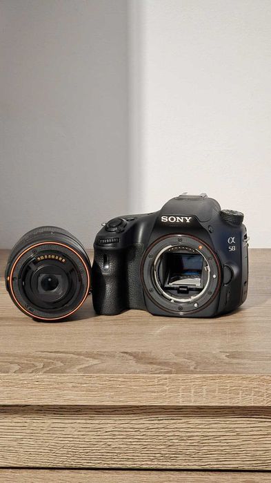 Camera foto DSLR Sony SLT-A58