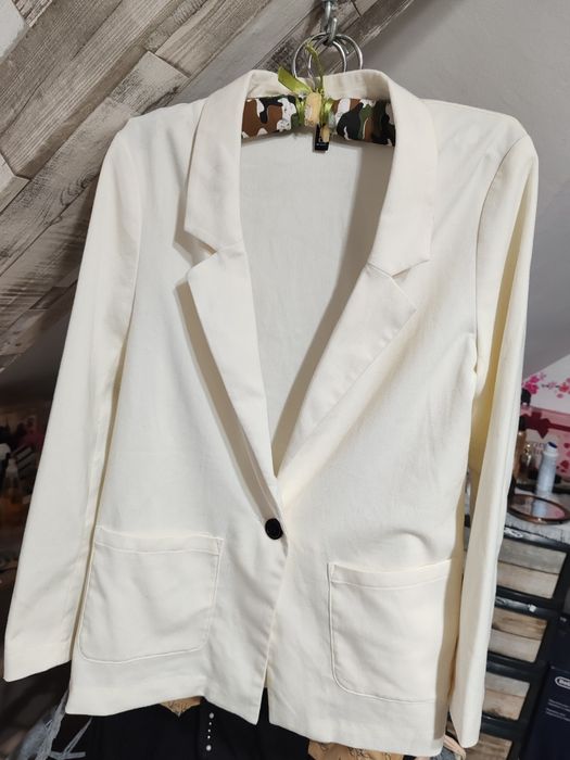Дамско елегантно  сако