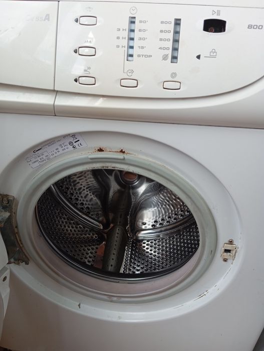 Продам на запчасти машинку и  телевизор