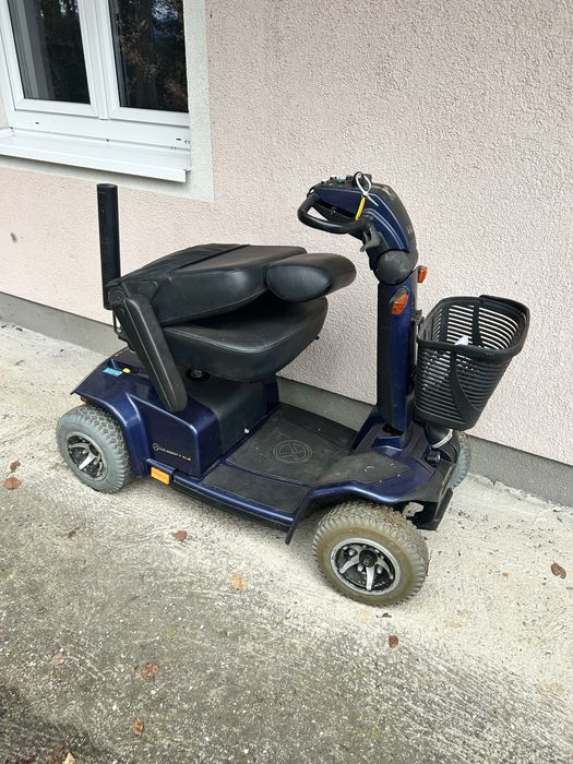Scuter electric pentru  persoane cu dizabilitati