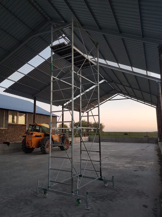 Inchiriez Schela metalica mobila