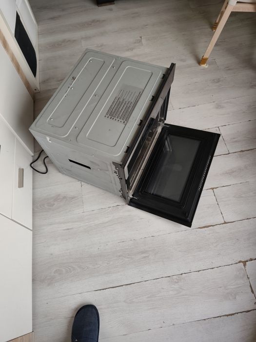 Микровълнова за вграждане с функция грил Kuppersbusch