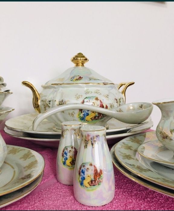 Продам набор посуды Мадонна