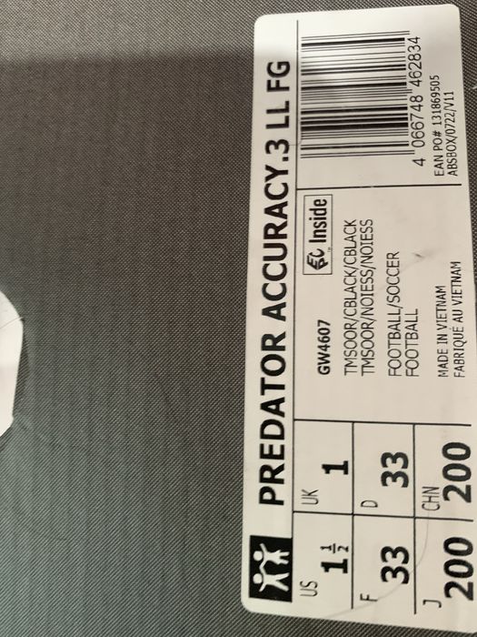 Бутсы адидас предатор акуари