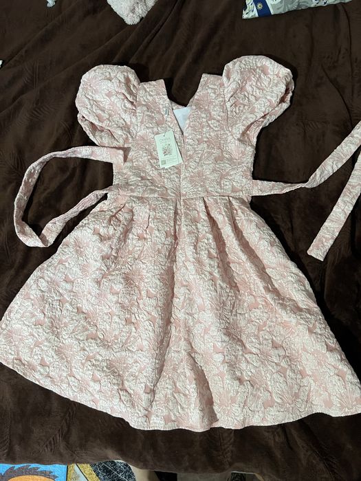 Продам платье 146-152