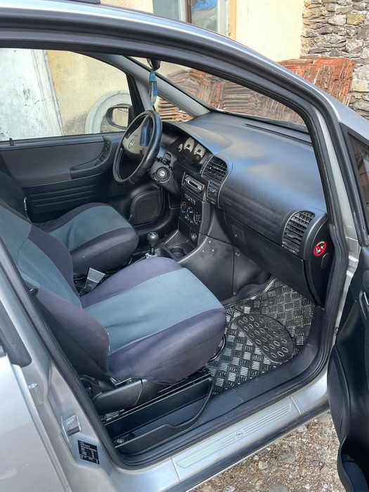 Opel Zafira 2.0 2003
