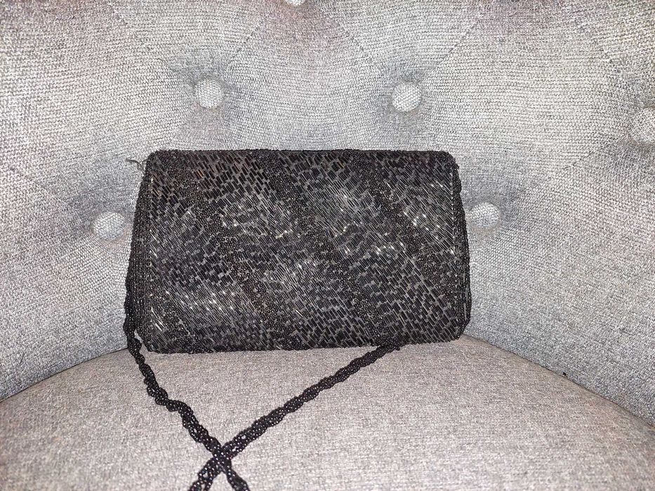 Poseta margele marunte negre