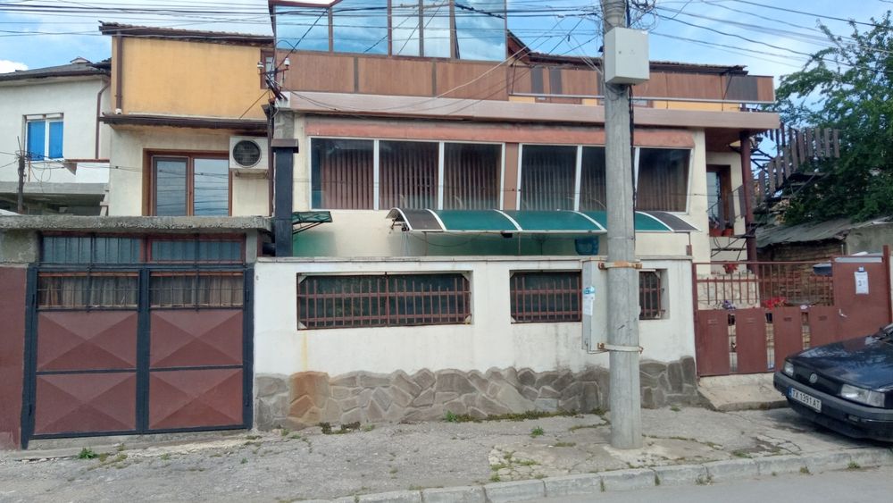 Продавам Двуетажна Тъща