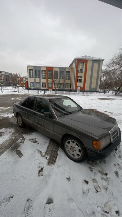 Мерседес бенц  190