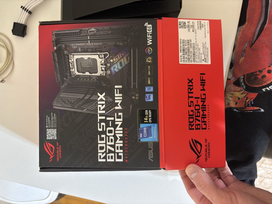 Материнская плата Asus rog