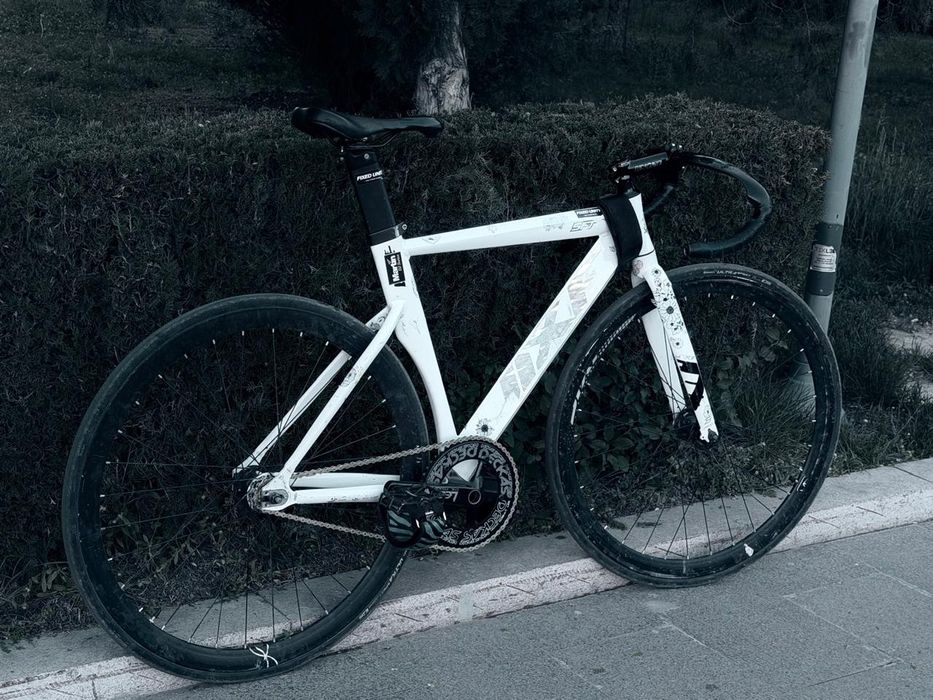 jixf at-7, fixed gear