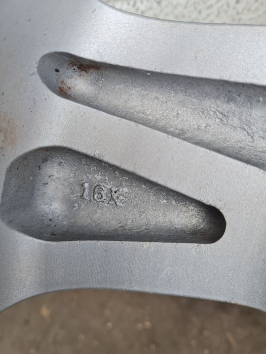 Оригинални джанти за МАЗДА MAZDA R16 5x114.3 ET55 7J