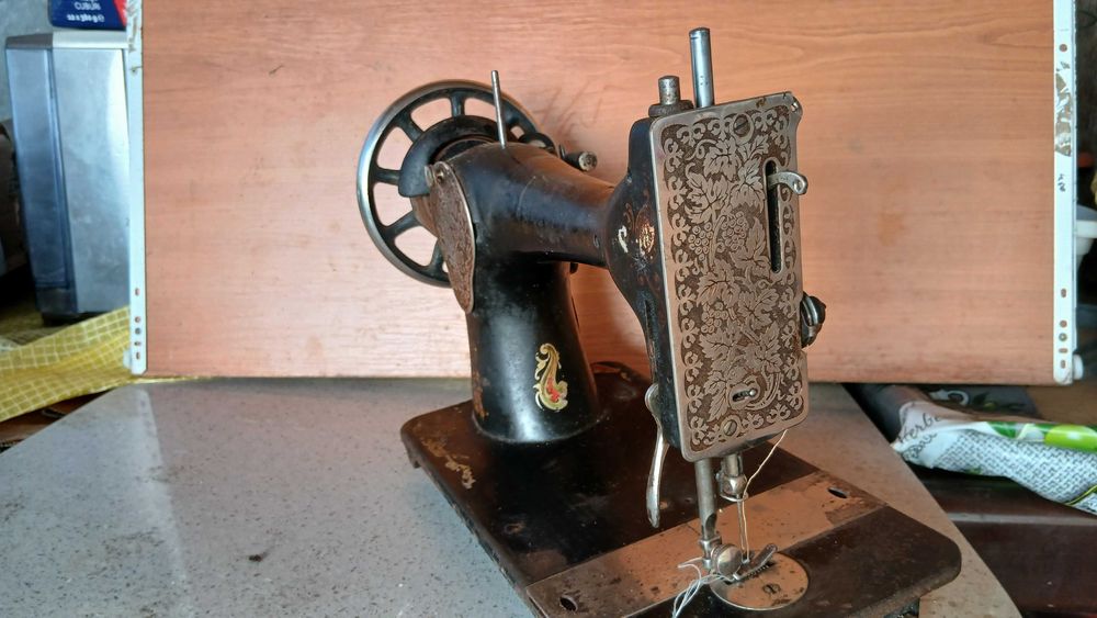 Masina de cusut SINGER , de colectie