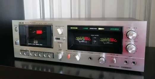 Одна из лучших кассетных стрелочных дек AKAI GXC-735