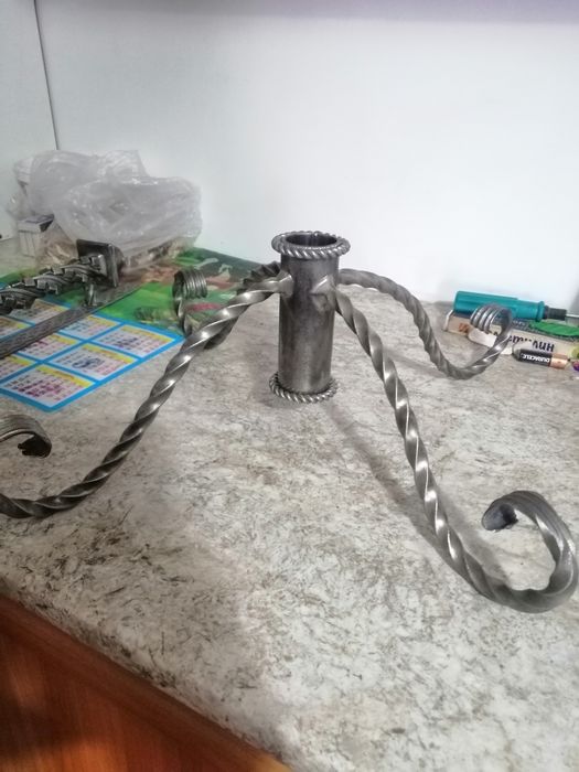 Кованная подставка для ёлки