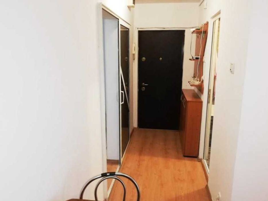 Proprietar, inchiriez garsoniera spatioasa in zona Lujerului (Strada Dealul Tugulea)