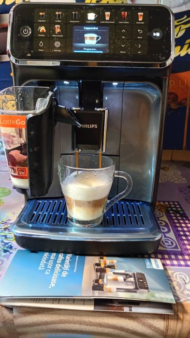 Expresor cafea Philips LatteGo 5500 câteva cafele, cana noua!!