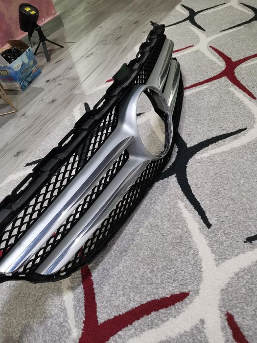 Grila in stare foarte buna