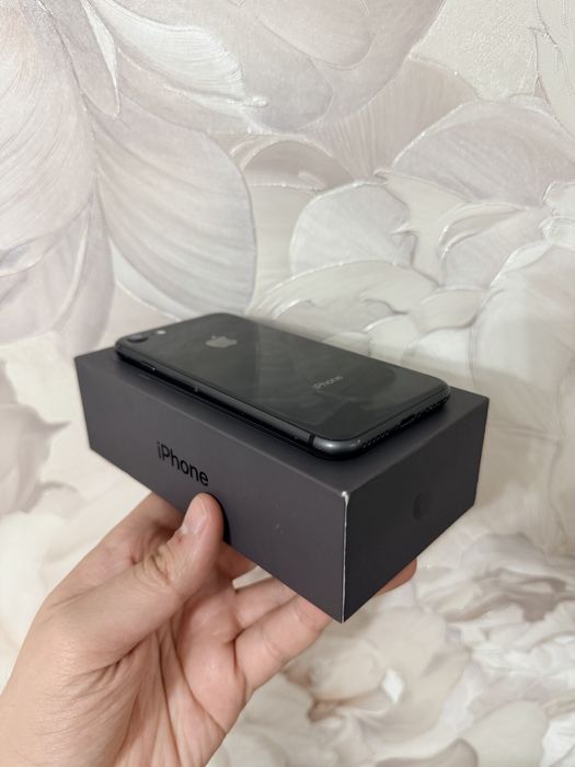 IPhone 8/64Gb - В хорошем состоянии