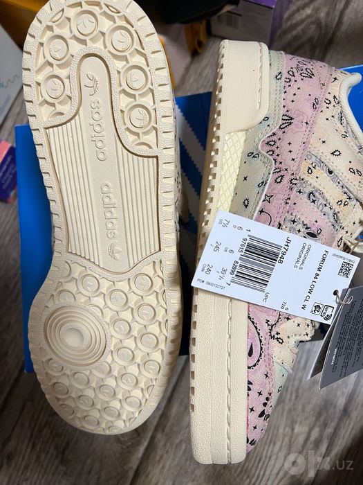 Кеды Adidas женские 39 новые с биркой