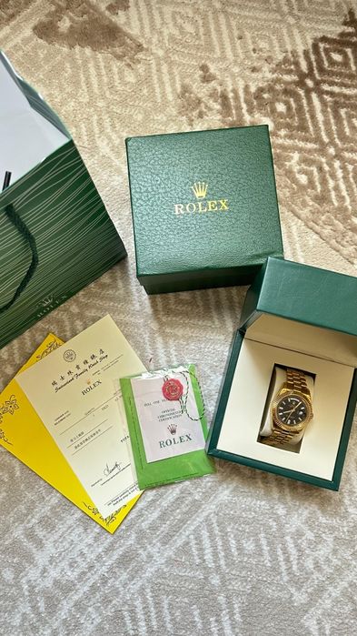 Часы rolex daydate мужские продам