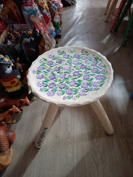 Scaune pictate manual