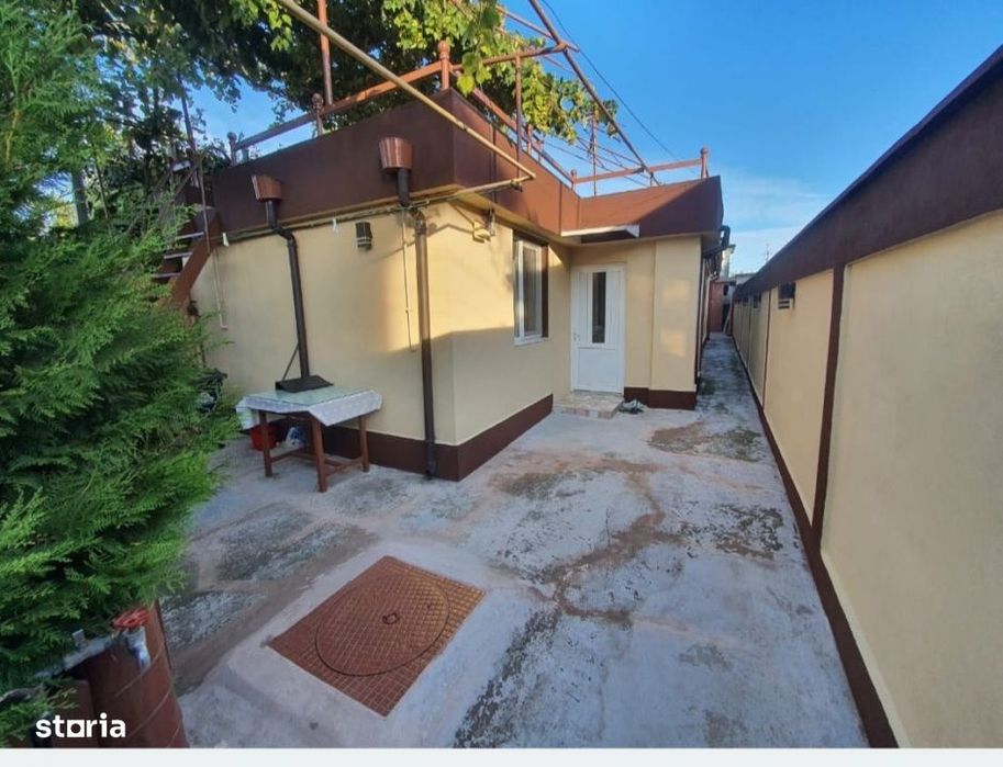Casa la cheie 3 camere decomandate, zona Medeea