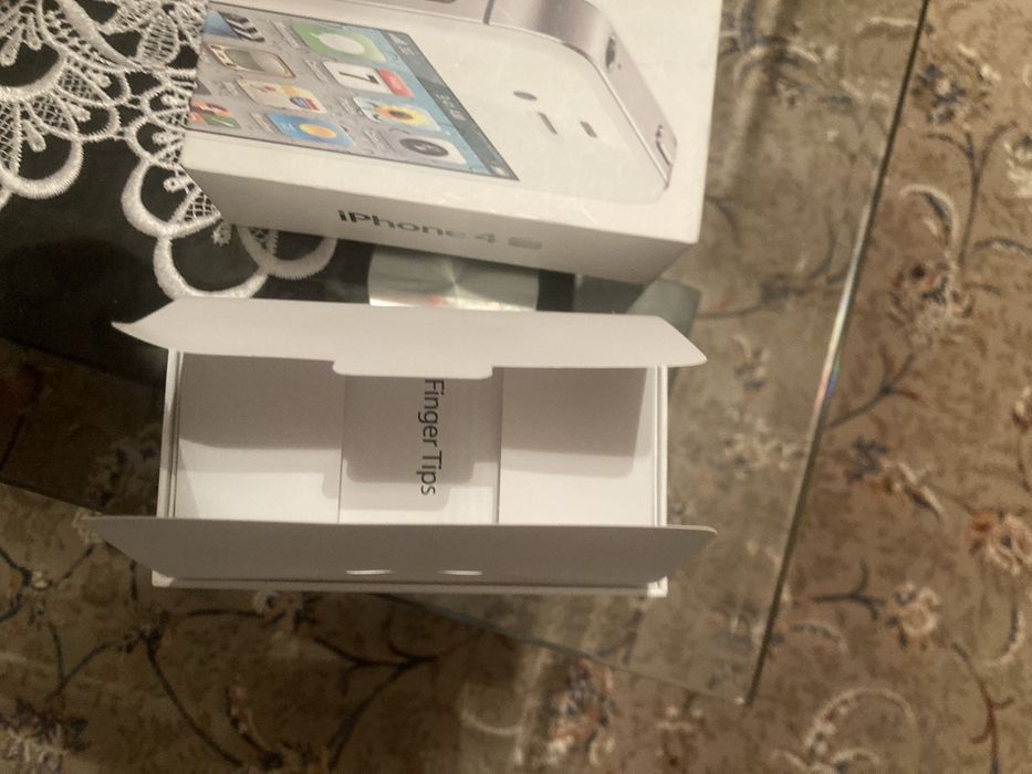 De vanzare cutie iphone 4S in stare impecabila!