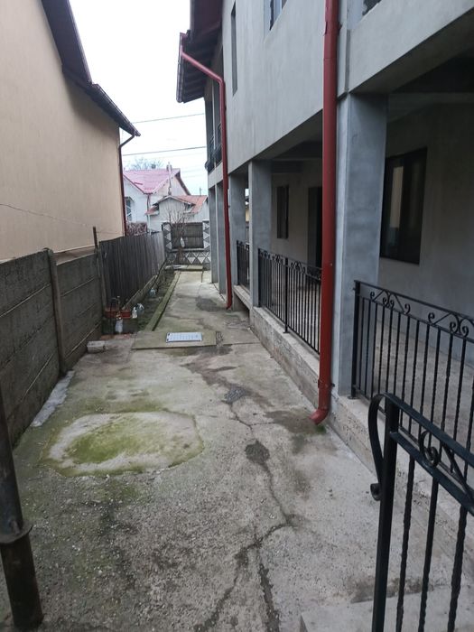 Triplex de vânzare în Blejoi-230 mp+700 mp teren