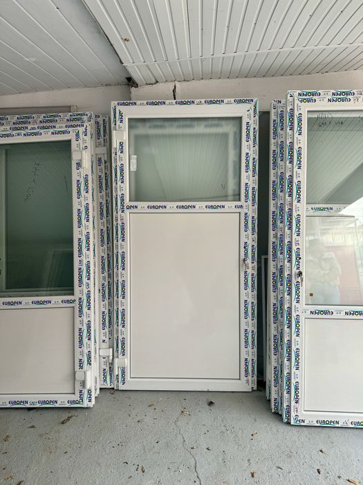 Confecționam Usi termopan standard interior - exterior pvc