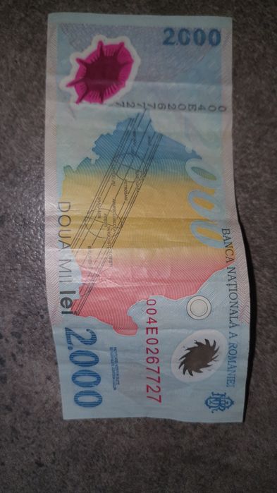Bacnota veche de 2000 lei