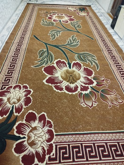 Qolin gilam sotoladi juda yaxshi holatda