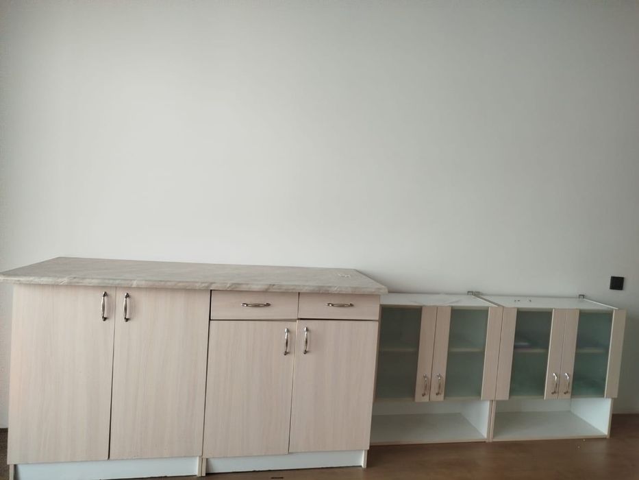 Продам кухонный гарнитур б/у